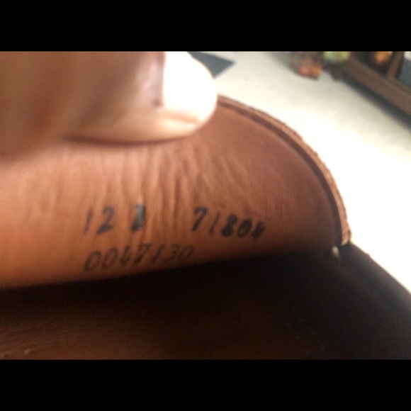 Men Allen Edmonds loafers. - Picture 5 of 6